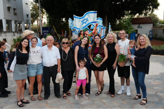 Ariella with Family in Israel
